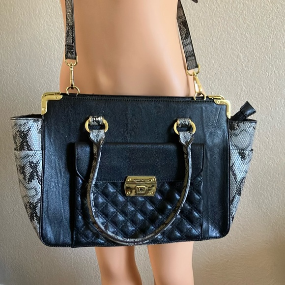 Anne Klein Black‎ and Gray Quilted Snake Skin Shoulder Bag - Picture 1 of 5